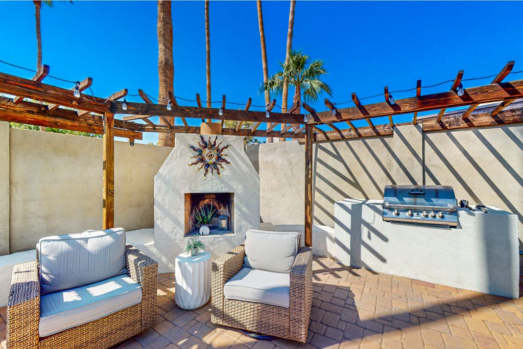 Desert Sun, Sparkling Pool, Hot Tub, Welcome to Your Scottsdale Oasis!