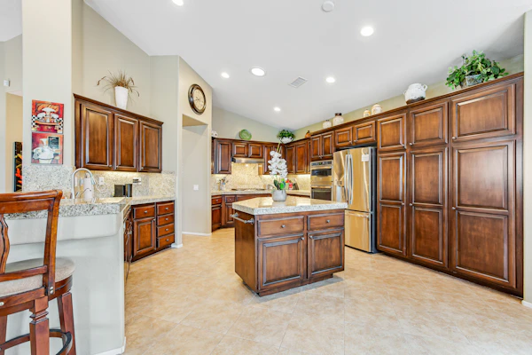Elegant dog-friendly home on the golf course with private pool & spa