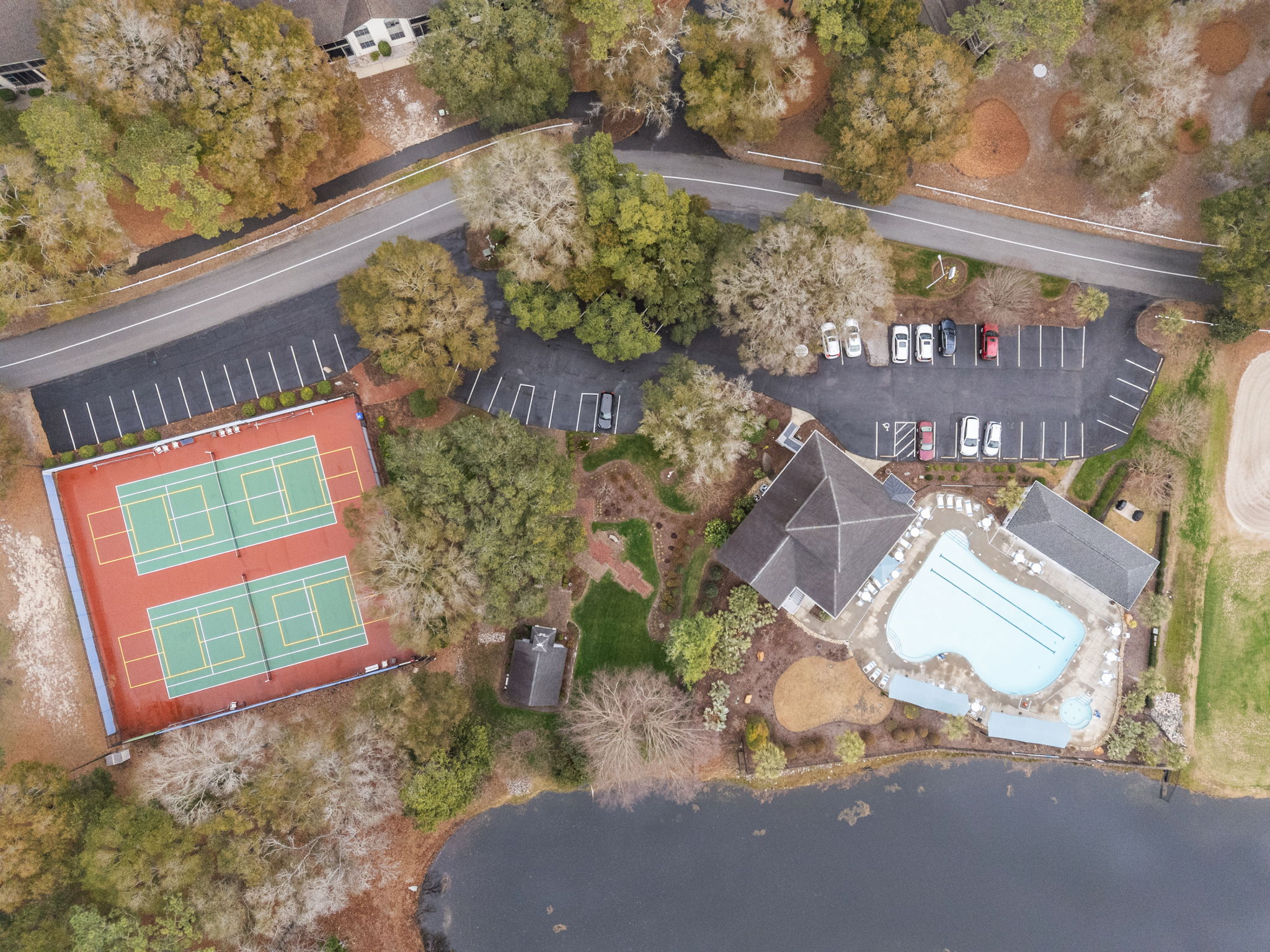 Sea Trail Unit 9D: Shared pool access and golf nearby