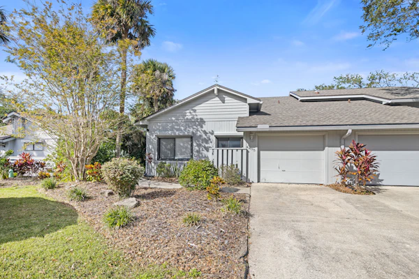 Monthly Coastal Retreat | Garage, Pools, Beach Access & Quiet Community