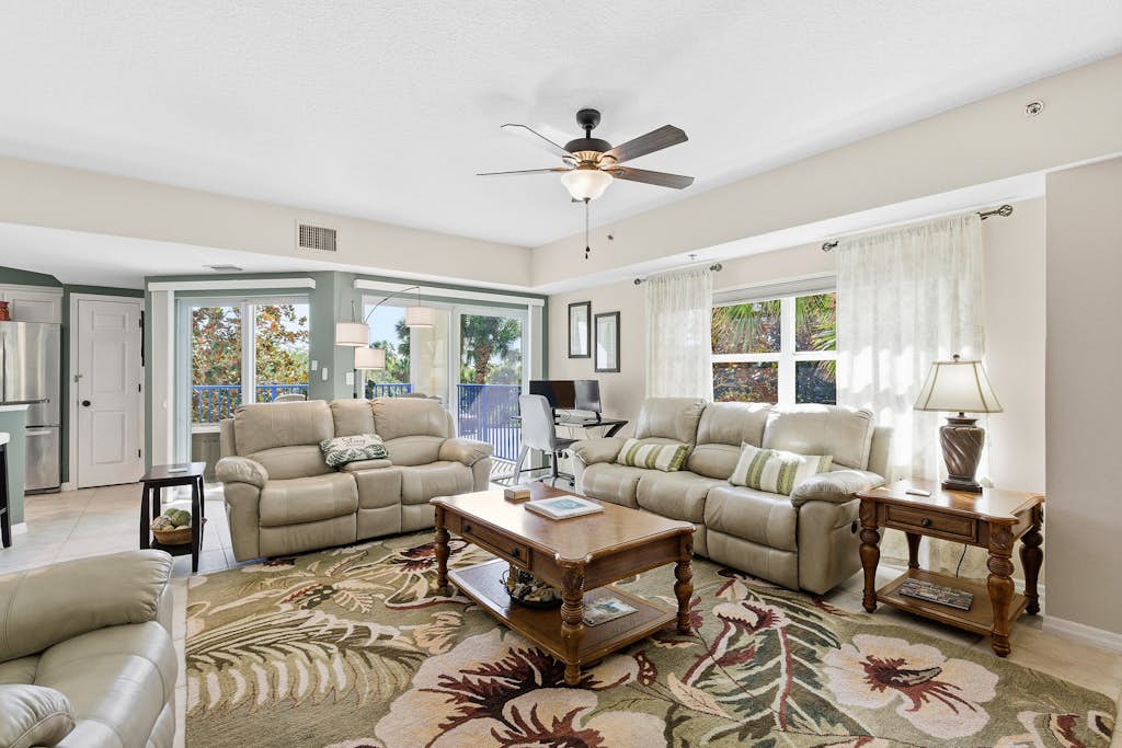 Beautifully Updated Condo w/ 3 Balconies Near No-Drive Beach
