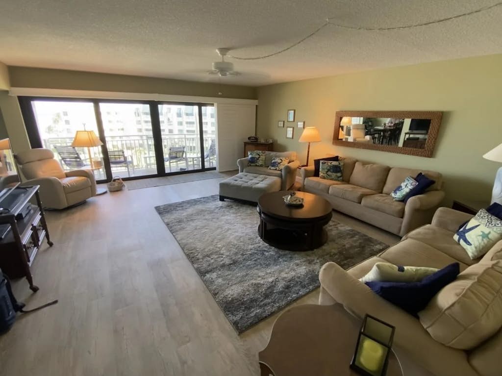 Relaxing Ocean View Condo • Pools, Tennis & Quiet Beach