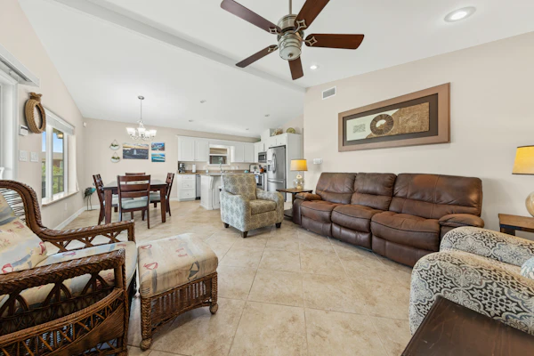 Paradise on the Green #579