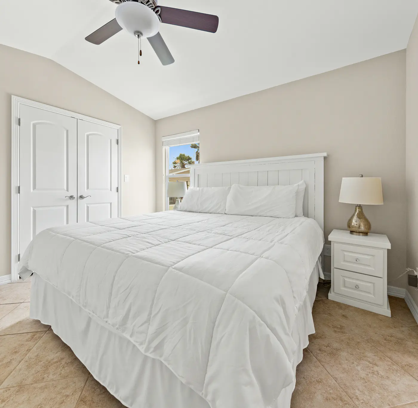 579 Paradise on the Green