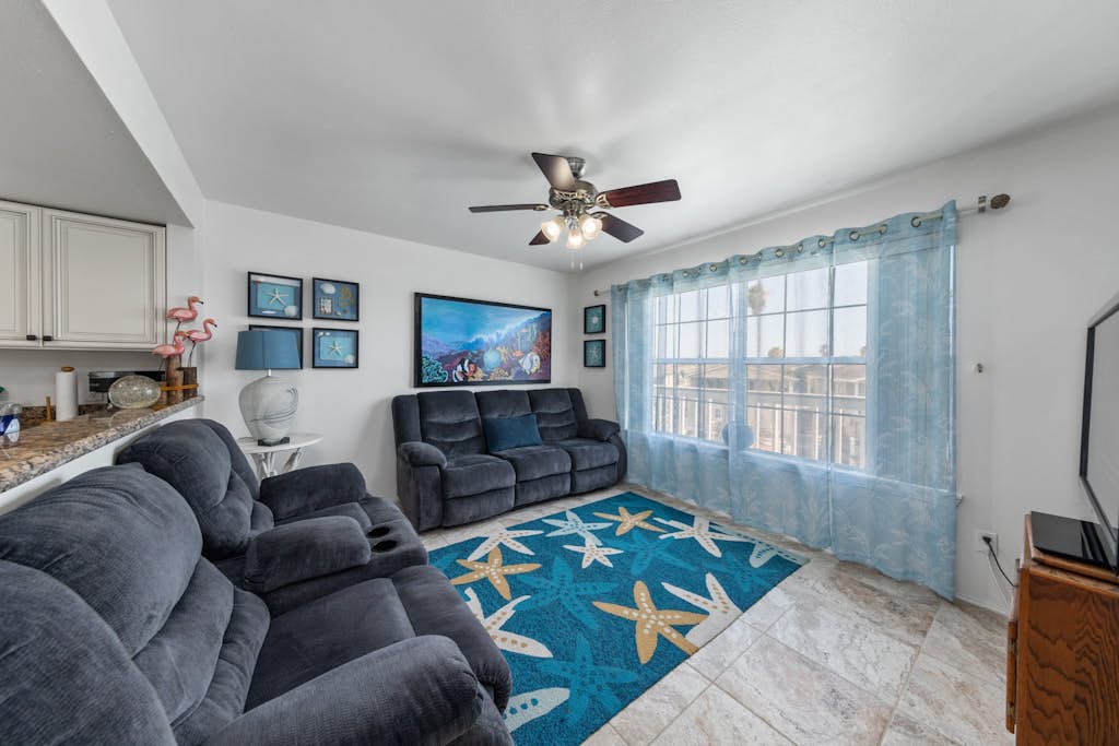 Available for Spring! Lazy Days Sea Cottage  #1015