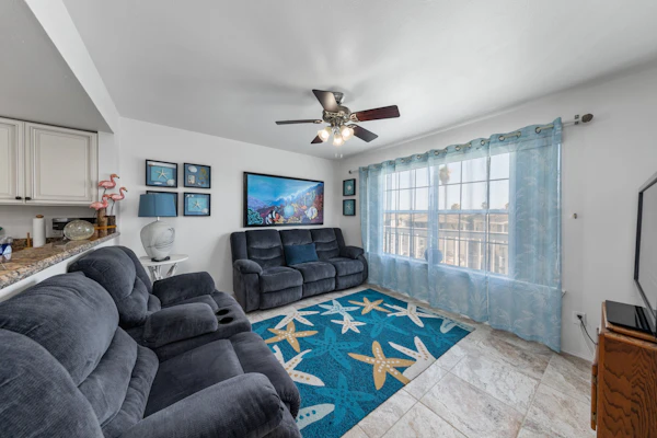 Available for Spring! Lazy Days Sea Cottage #1015