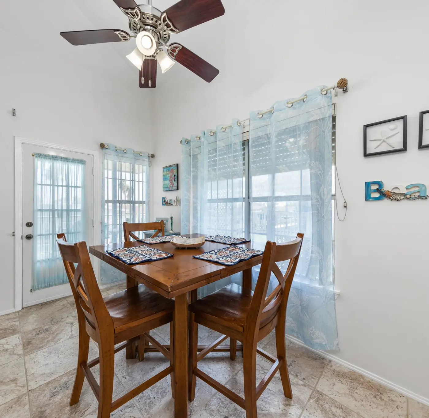 1015 Lazy Days Sea Cottage