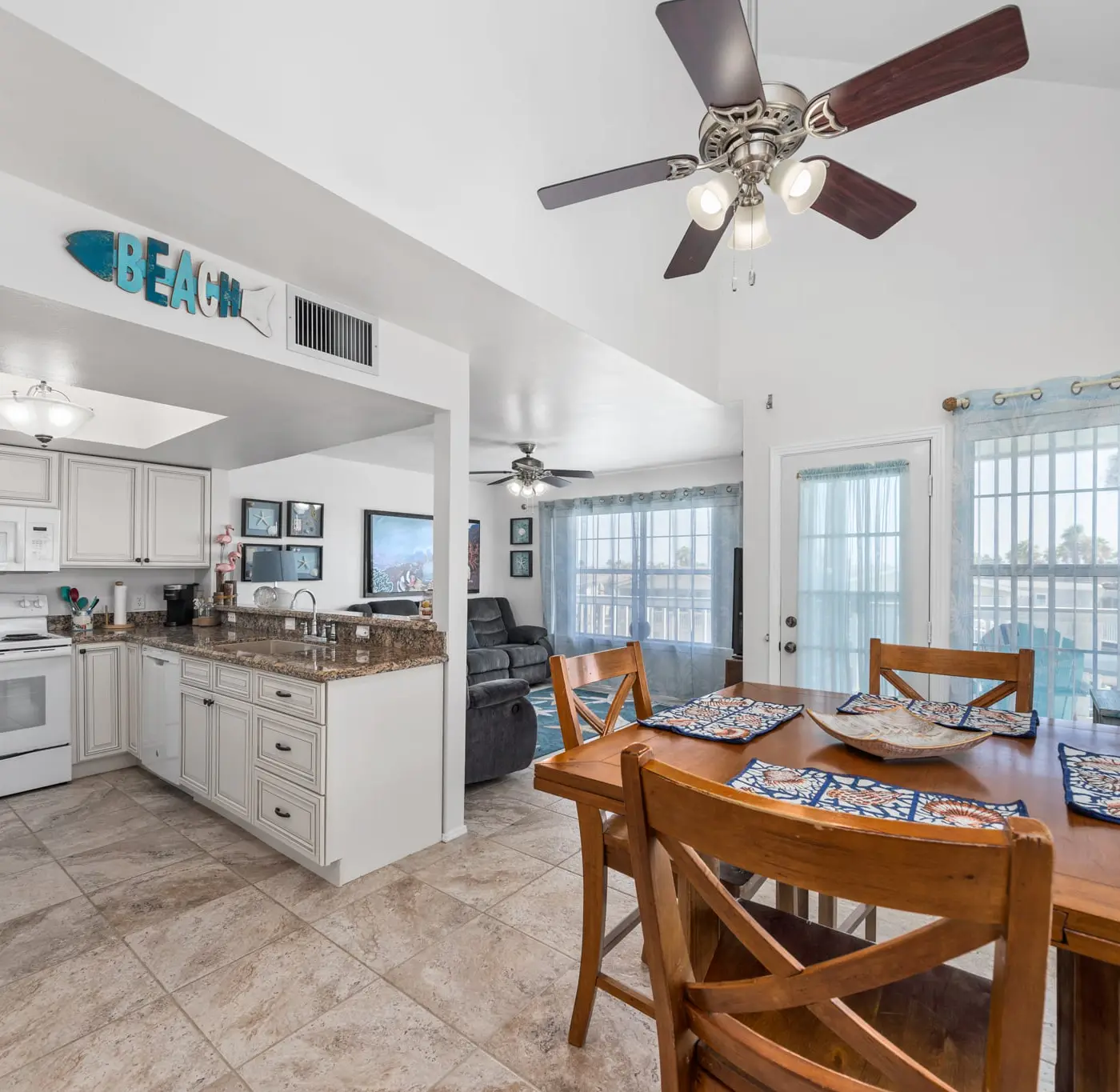 1015 Lazy Days Sea Cottage