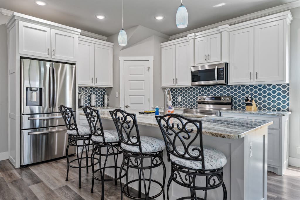 Available for Spring and Summer! Modern Condo with private plunging pool