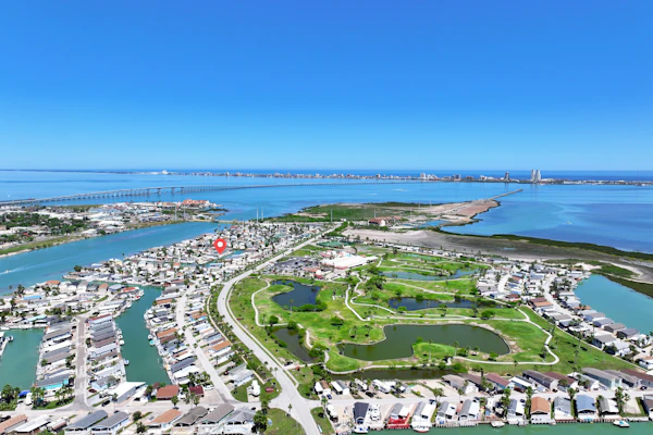 Available for Spring! 186 Little Breeze Cottage on the Water