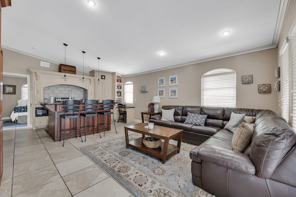 Amazing Waterfront Views! Right on the Canal - Villa 143