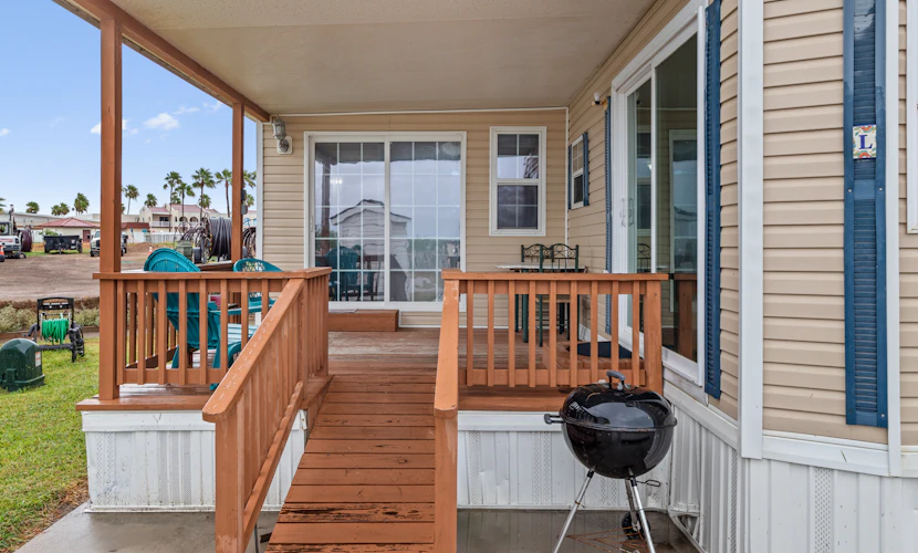 One bedroom cottage-Steps from Space X Launch Views