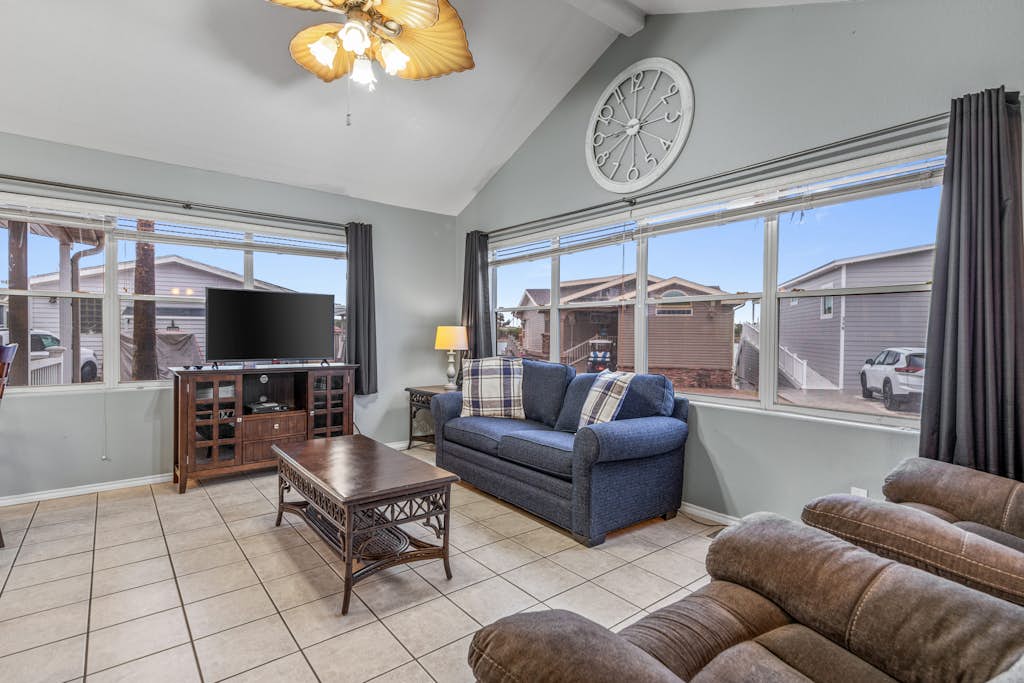 Cozy 2BR cottage in Port Isabel, perfect for families and pets! #1