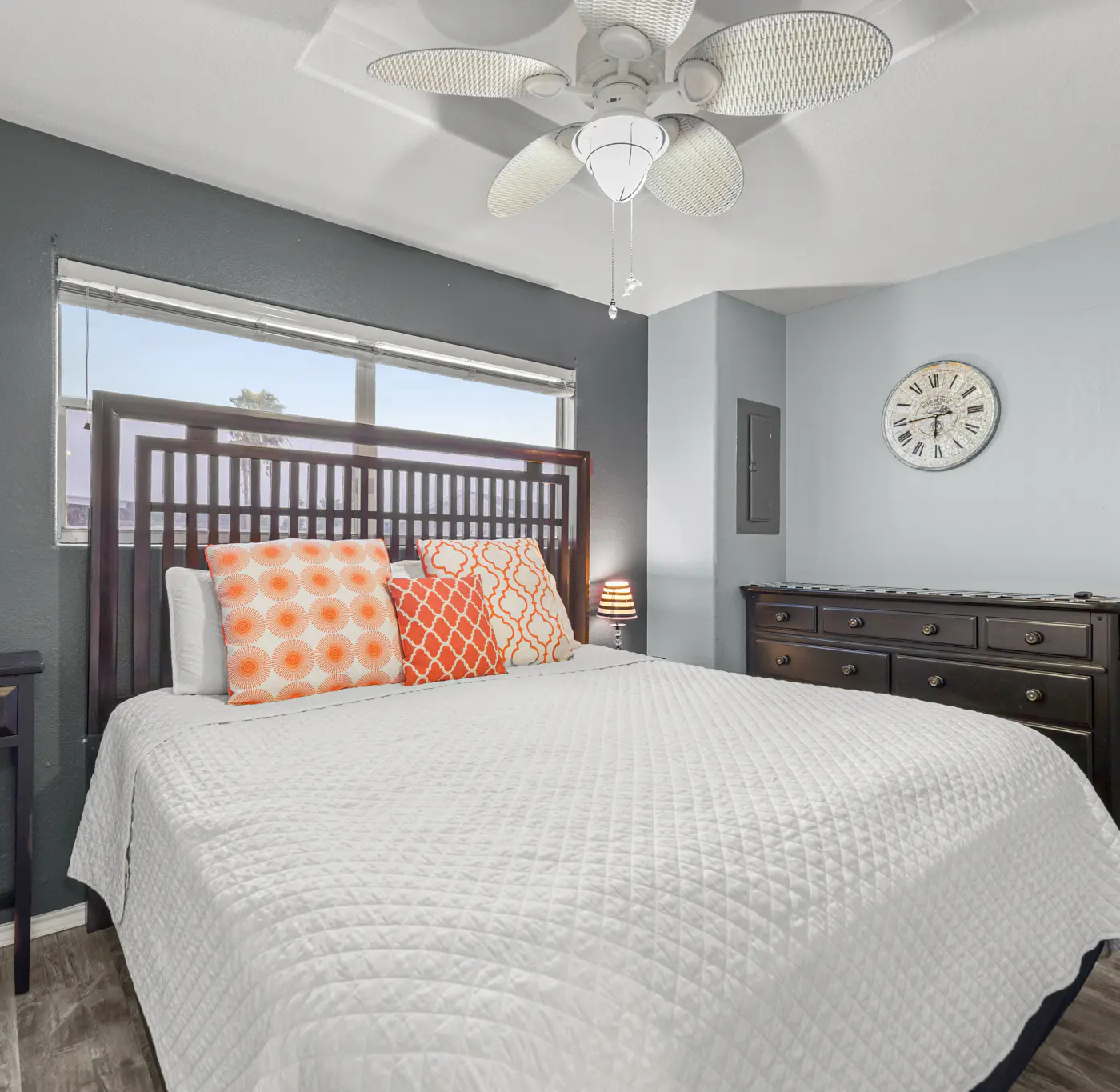 Driftwood Den on Conch #1