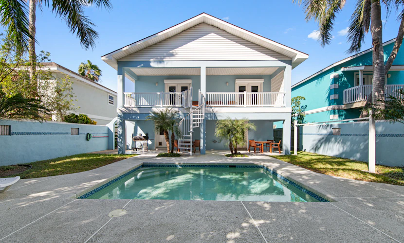 Spacious 4BR home in South Padre Island, perfect for family getaways!