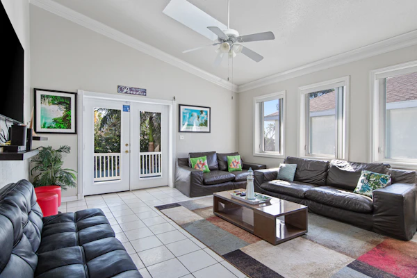 Spacious 4BR home in South Padre Island, perfect for family getaways!