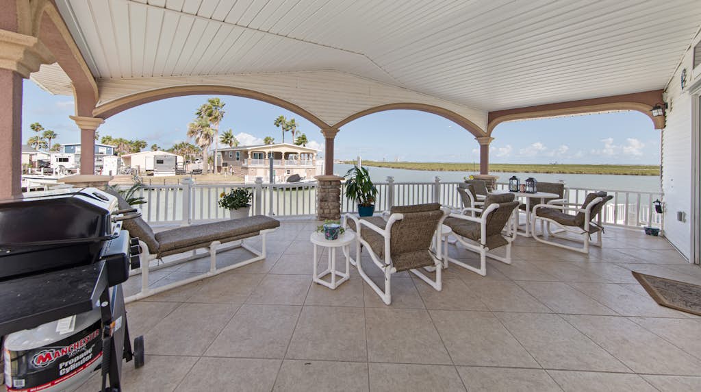 Charming 2-bedroom home in Port Isabel, perfect for a relaxing getaway.