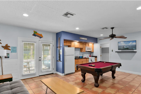 Spacious 4BR Ocean View home on South Padre Island, ideal for large groups.
