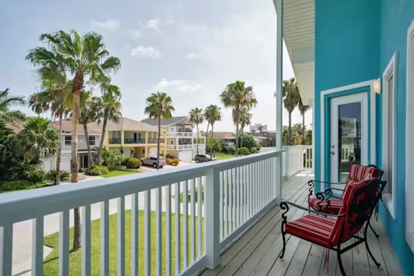 Spacious 4BR, 3BA home on South Padre Island, perfect for family getaways!