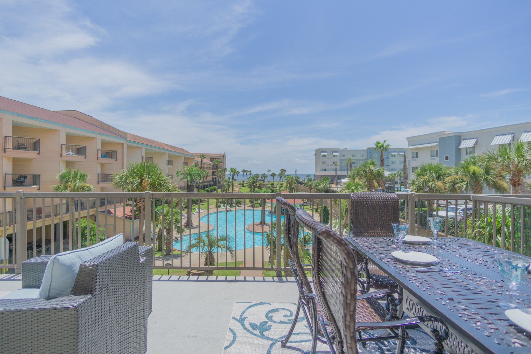 Dancing Mermaid - Oversized Balcony. Book Now for Ironman!