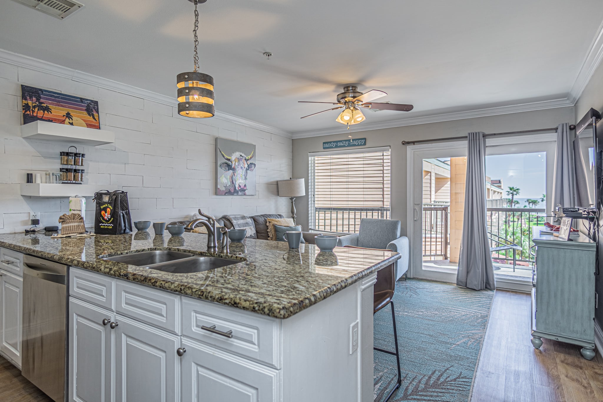 Beach Barn - Book Now for the Ironman Competition!