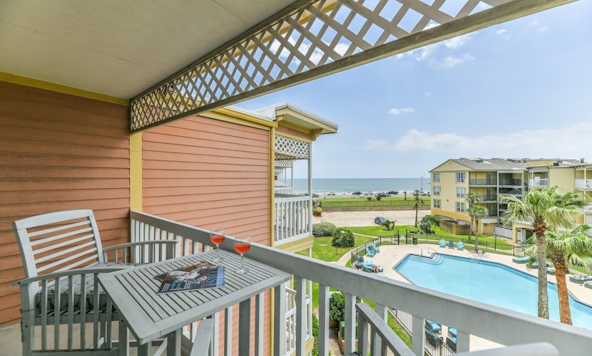 Vitamin Sea Top Floor - Spring Break is Calling, Book Now!