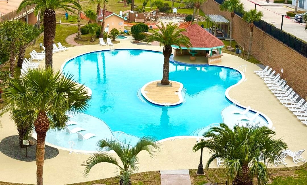 Sea Breeze, Pet Friendly, Ocean View! Spring Break is Calling, Book Now!