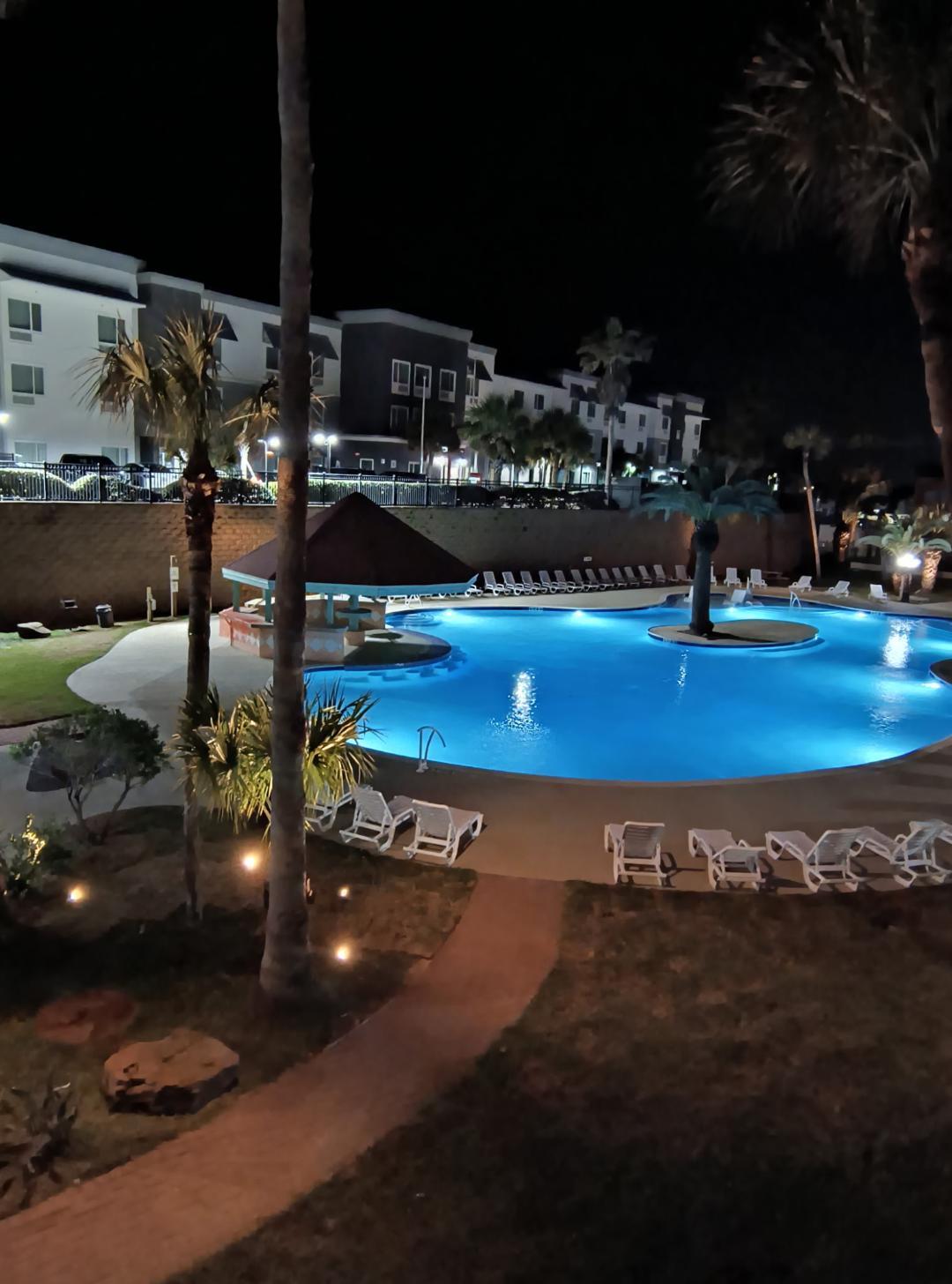 Sea Breeze, Pet Friendly, Ocean View! Spring Break is Calling, Book Now!