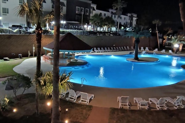 Sea Breeze, Pet Friendly, Ocean View! Spring Break is Calling, Book Now!