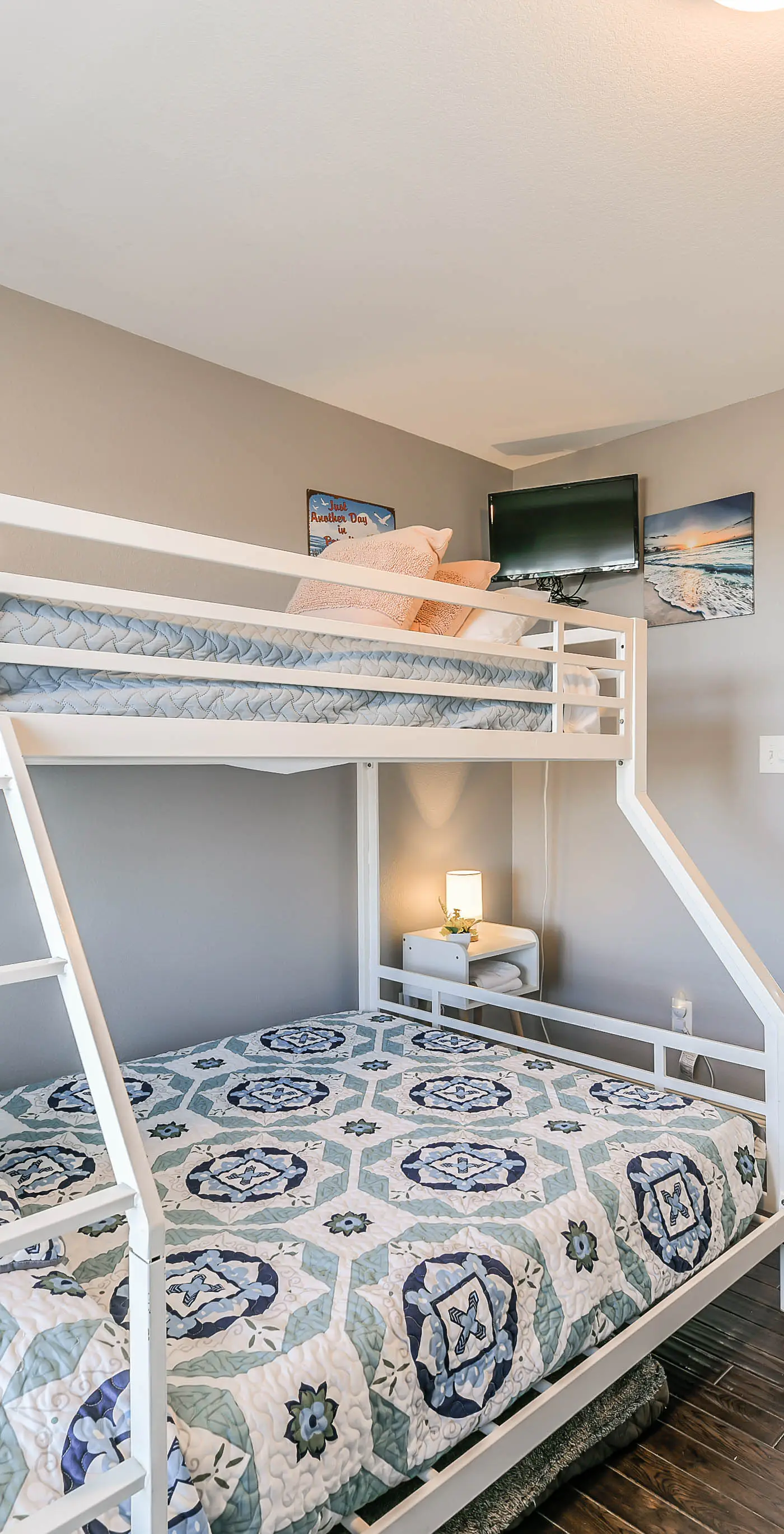 Pelican Bungalow