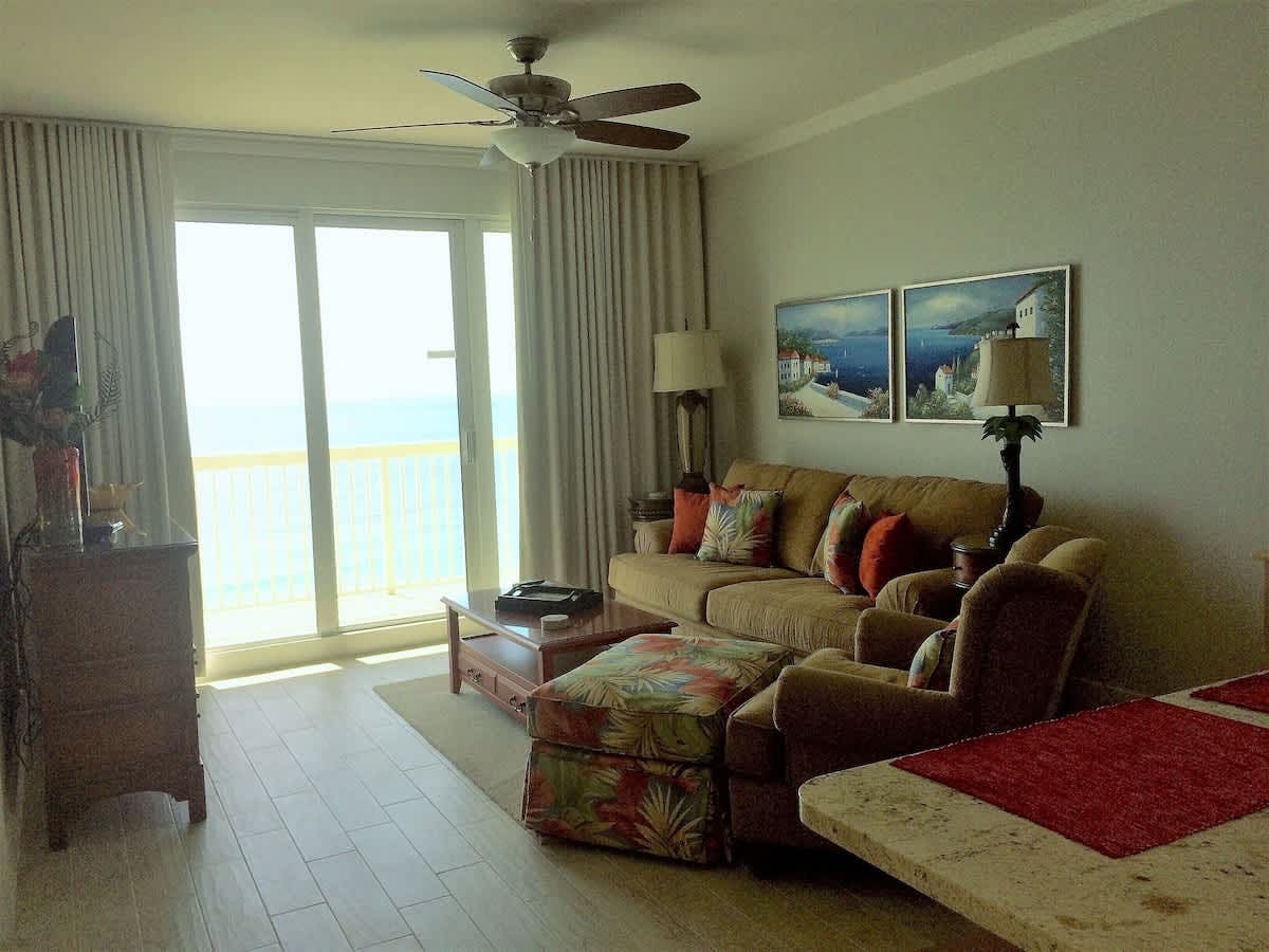 Gulf Front condo with Pools, Beach access and Gym