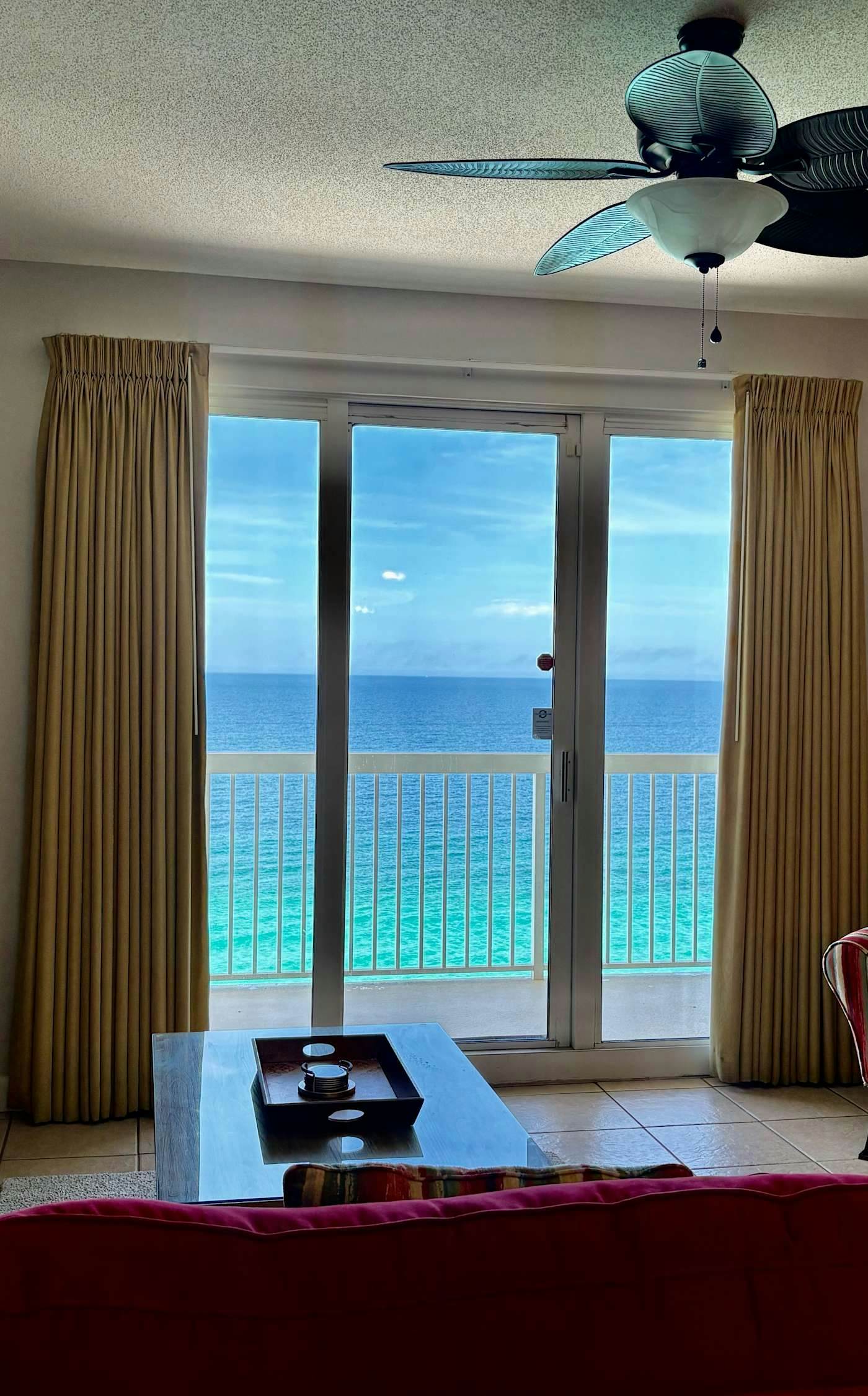 Coastal Beach Front with Pools, Beach access, Gym