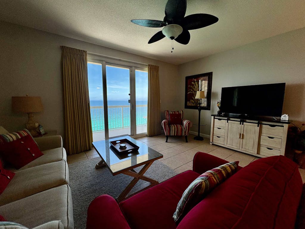 Coastal Beach Front with Pools, Beach access, Gym