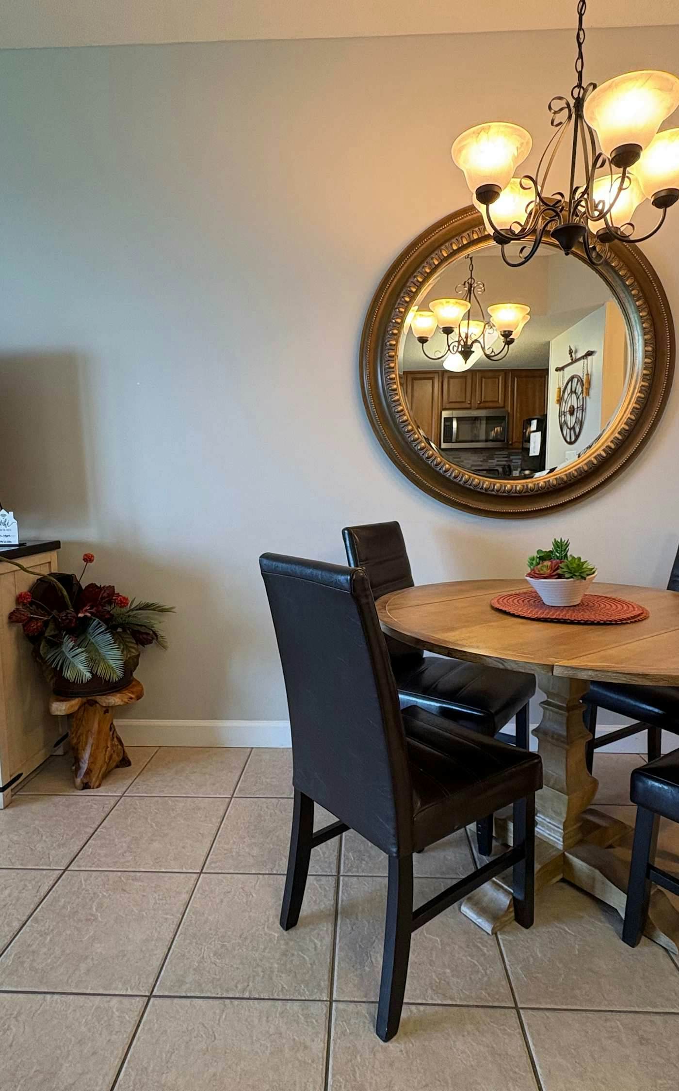 Coastal Beach Front with Pools, Beach access, Gym