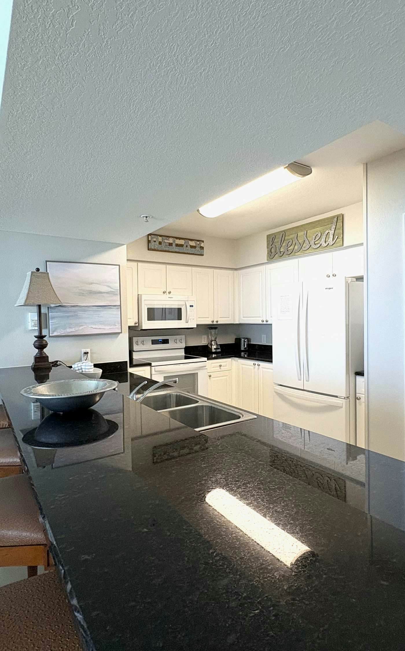 Oceanfront, 23rd floor Condo, Pools, Gym, Wifi