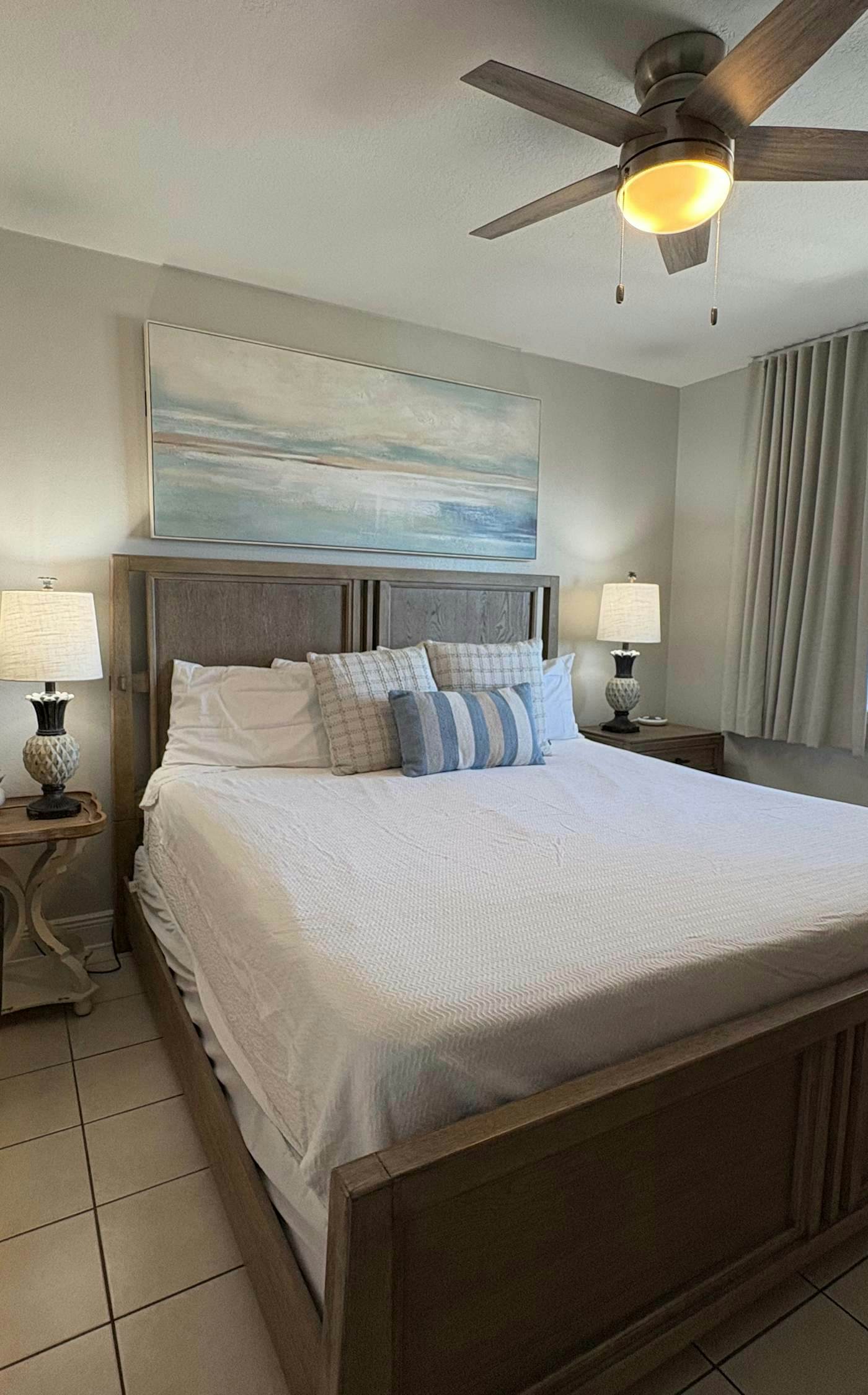 Oceanfront, 23rd floor Condo, Pools, Gym, Wifi