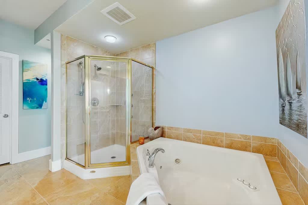 Waterside resort with lazy river, marina, pools and internet