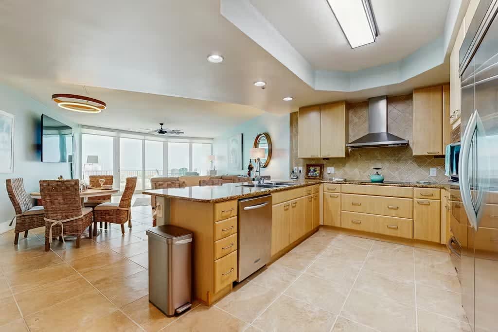 Waterside resort with lazy river, marina, pools and internet