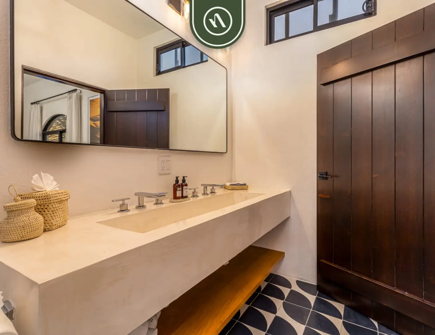 Oceanfront 10 BR Villa with Pool - Jacuzzi - Beach