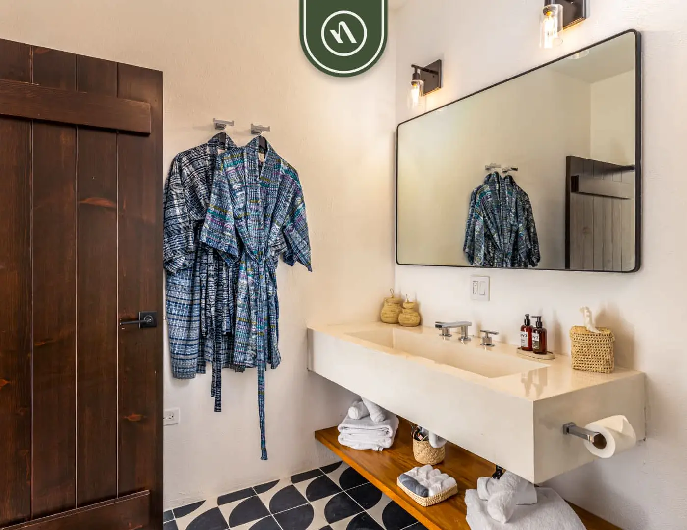 Oceanfront 10 BR Villa with Pool - Jacuzzi - Beach