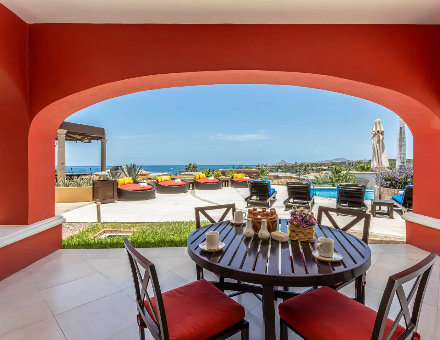 Amazing 2BR Condo with Private Terrace - Ocean View