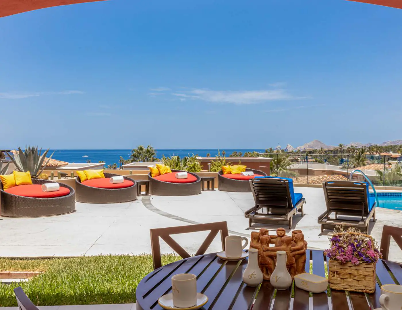 Amazing 2BR Condo with Private Terrace - Ocean View