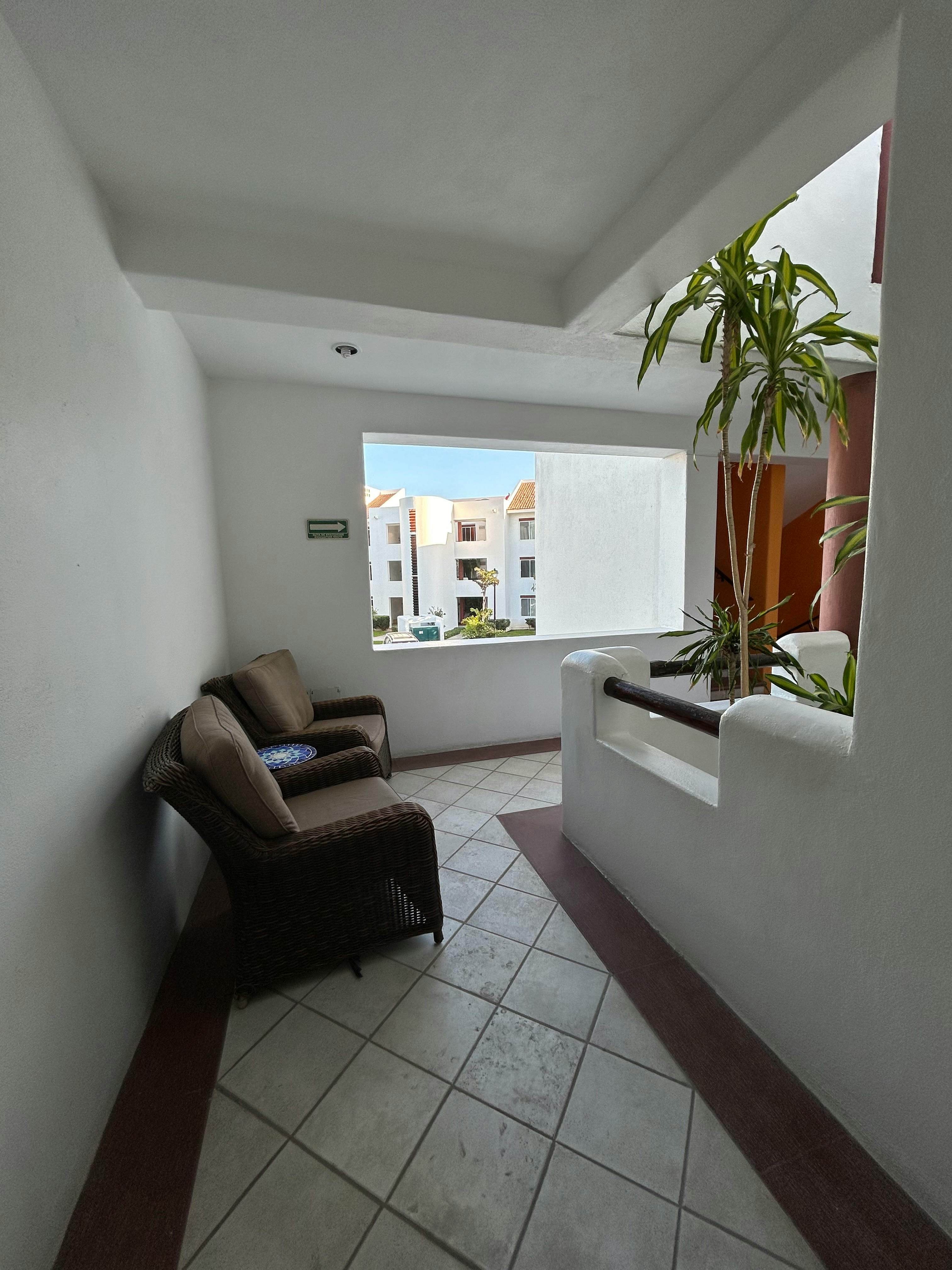 Peninsula PEN V1 208