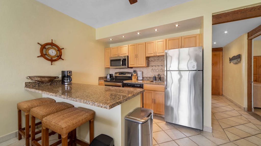 Experience unmatched luxury and privacy in our two-bedroom condo, and enjoy the incredible amenities of Peninsula
• One king-size bed and one queen-size bed
• Palapa with outdoor seating and lounge area
• Surrounded by the Vidanta Golf Course
• Beach towels, beach chairs, cooler bag, and umbrella
• Fast Wi-Fi and smart TV in each room
• Fully equipped kitchen
• Located two blocks from the Malecon, beach, shopping, and restaurants
• Security gate and parking