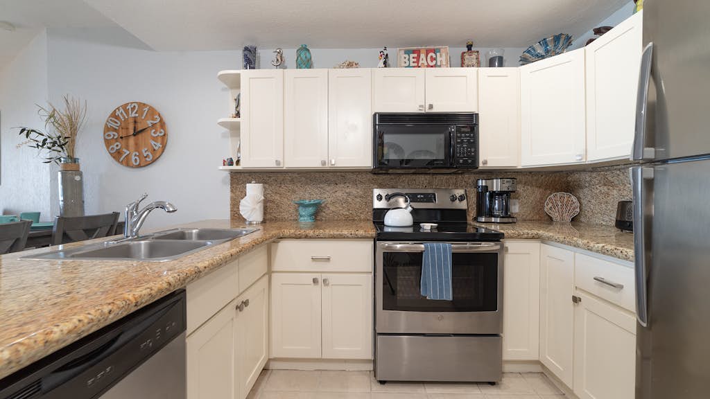 Sonoran Spa E-204 – Coastal Escape with Private Oceanfront Patio