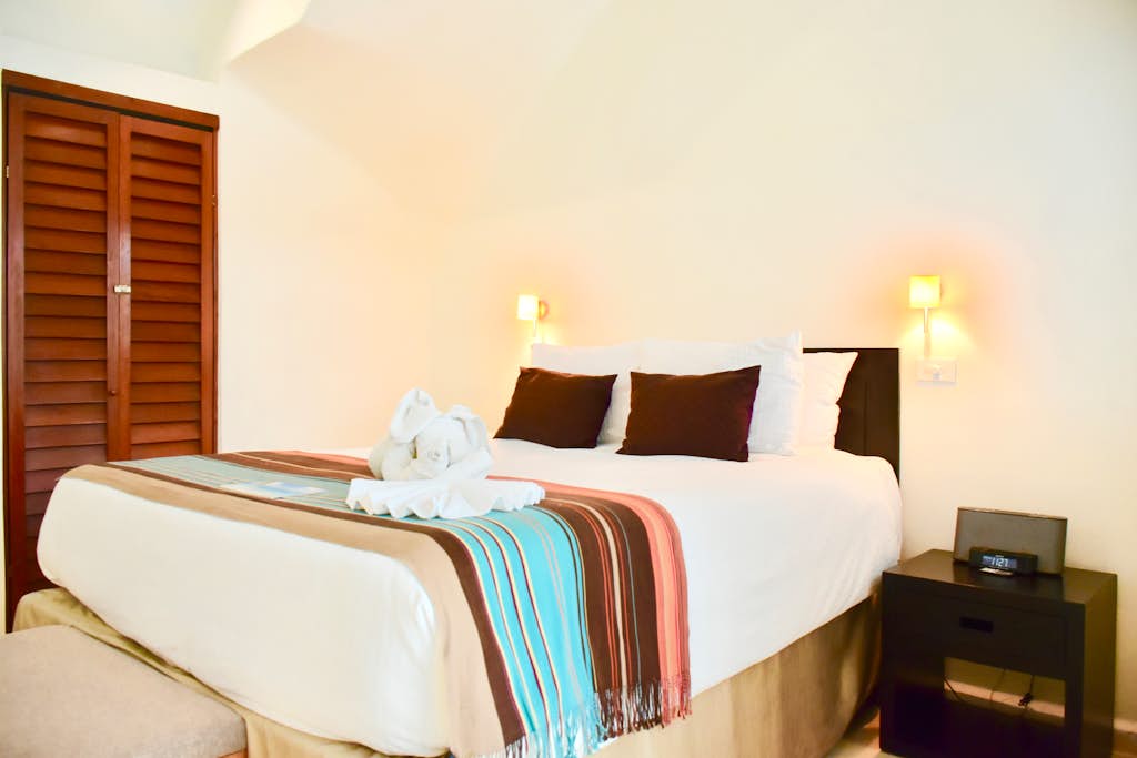 Beautiful Partial Ocean View studio. 106