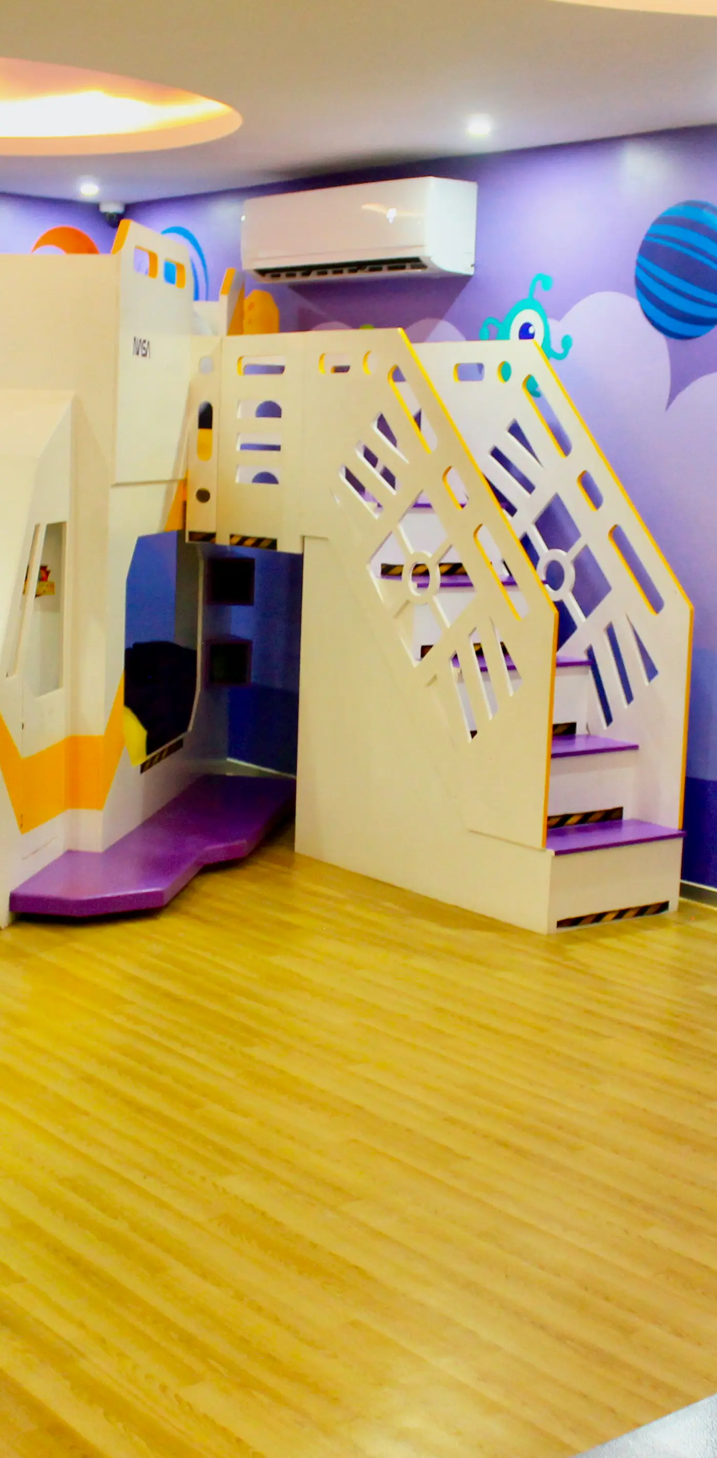 Menesse the City Menesse the City 2225