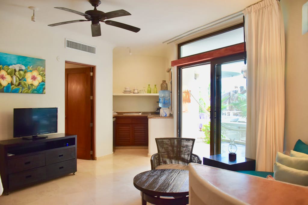 Ocean view, amazing studio in the heart of Playa del Carmen. 205