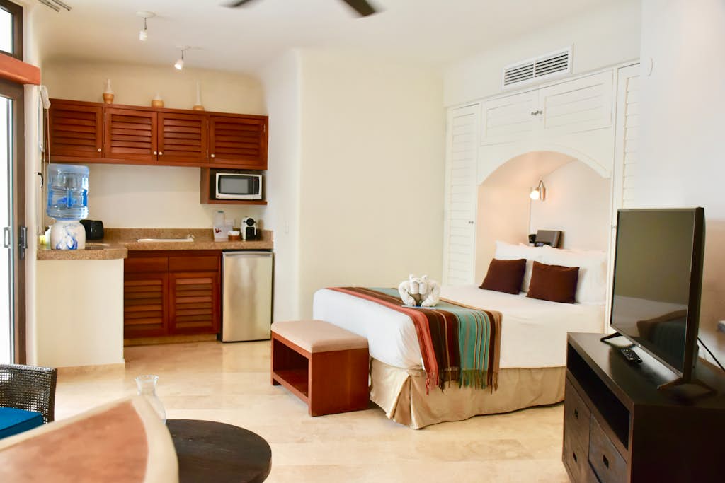Amazing  studio with ocean view in the heart of Playa del Carmen. 210