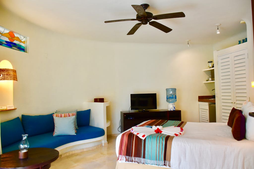 Amazing studio with ocean view in the heart of Playa del Carmen. 305